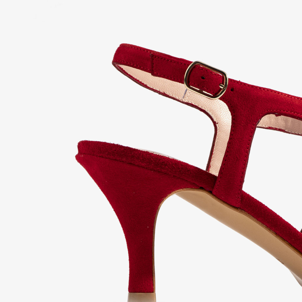 salon joni shoes confeccionado en ante de color rojo